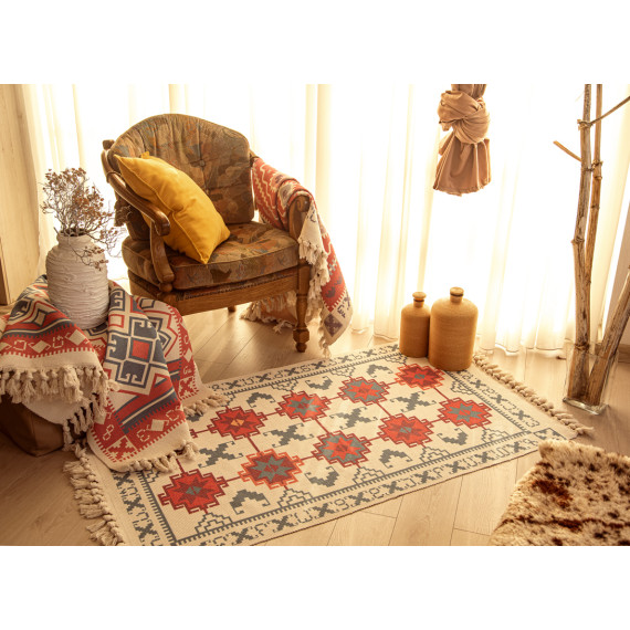 Rug - Isrispiruli, 3 image Rug - Isrispiruli, 3 image