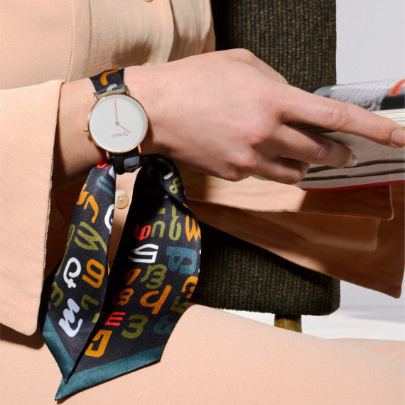 მაჯის საათი - ენ - ოქროსფერი, სამაჯურის მასალა: აბრეშუმი, 2 სურათი