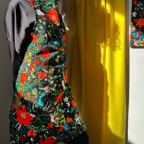 Apron - Pomegranates garden - Black, 3 image Apron - Pomegranates garden - Black, 3 image