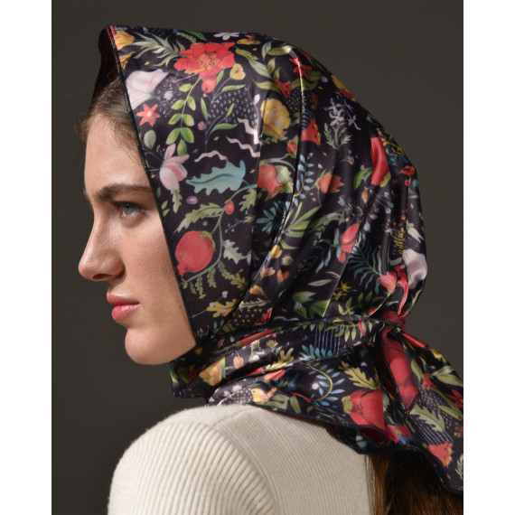 Scarf - Pomegranates garden - Black, 2 image Scarf - Pomegranates garden - Black, 2 image